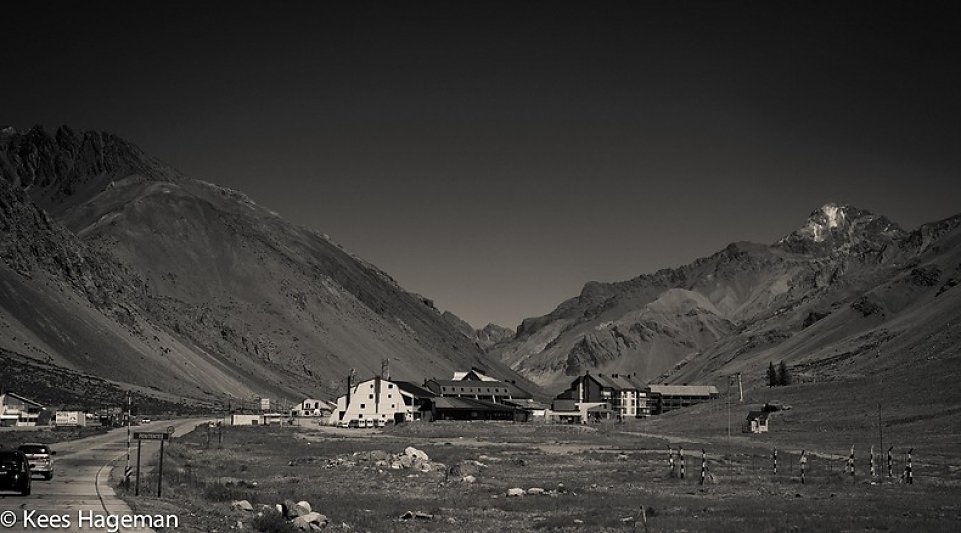 L1004738-1-BorderMaker.jpg