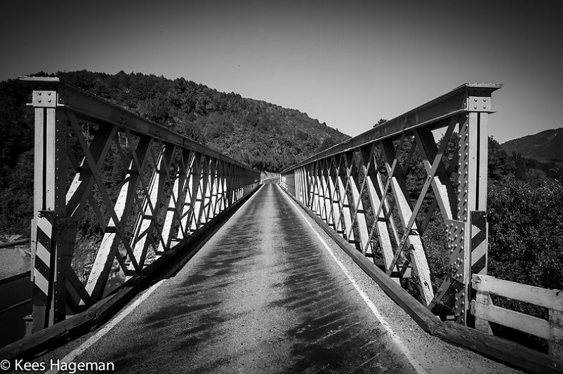 L1001666-66-BorderMaker.jpg